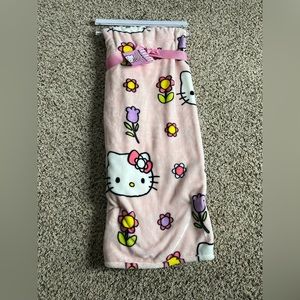 Hello kitty throw blanket